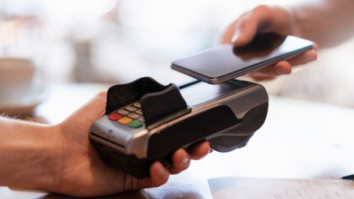 8 Contactless Payment Apps To Help You Avoid Touching Cash