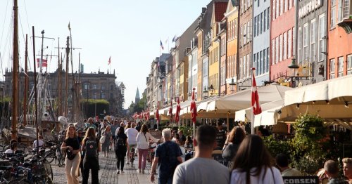 Covid: le Danemark lève toutes ses restrictions malgré des cas record