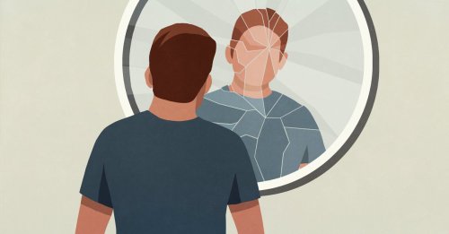 Signs Your Boss Might Be A Narcissist (And How To Deal With It)