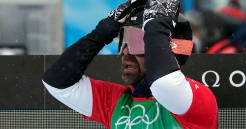 Watch Winless 40-Year-Old Snowboarder Go Through Hell In Urging Teammate To Their Gold