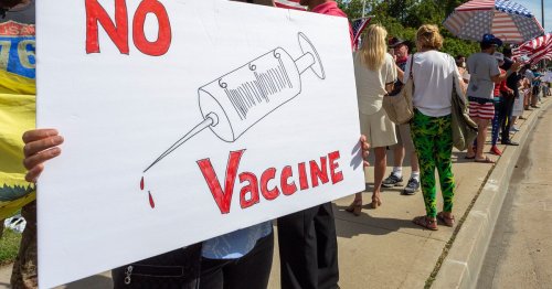Man Demolishes Vaccine Opponent's Argument About Homeless People In Just 6 Words