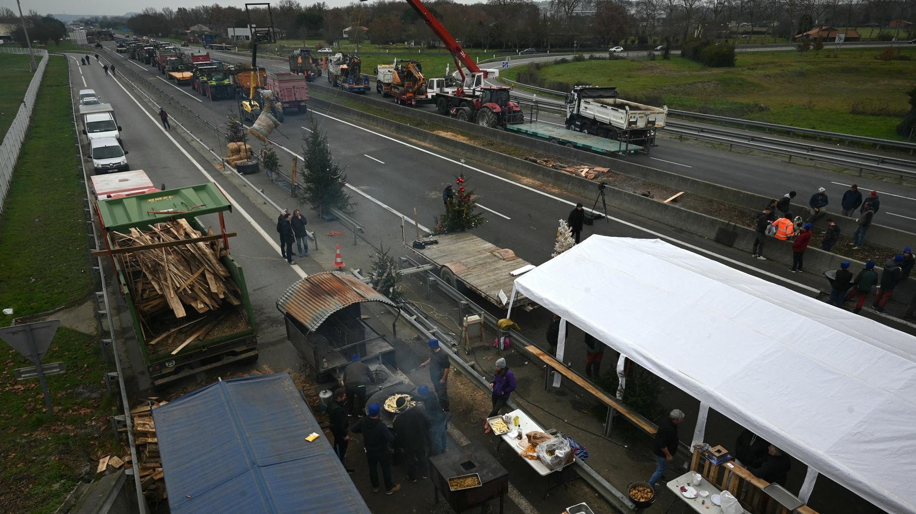 Agriculteurs : au lendemain des entretiens à Matignon, le point sur les blocages