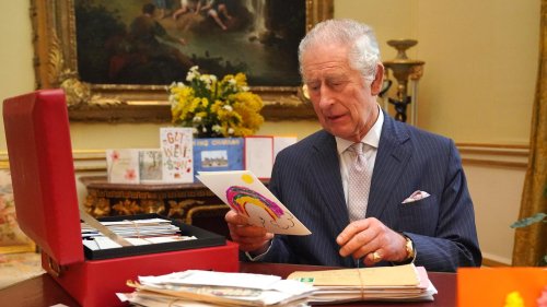 Le roi Charles III hospitalisé à cause d’effets secondaires de son traitement contre le cancer