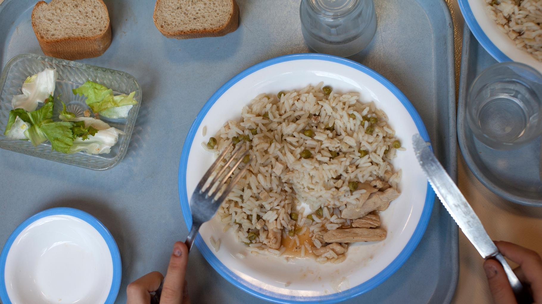 En France, l’opposition au Mercosur passe par des appels au boycott des cantines aux supermarchés