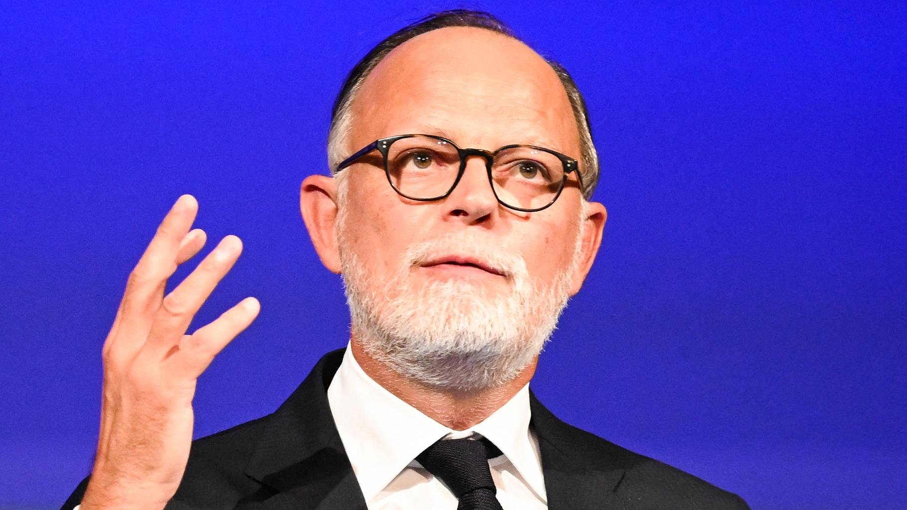 La lourde charge d’Édouard Philippe contre « l’immobilisme » de François Bayrou
