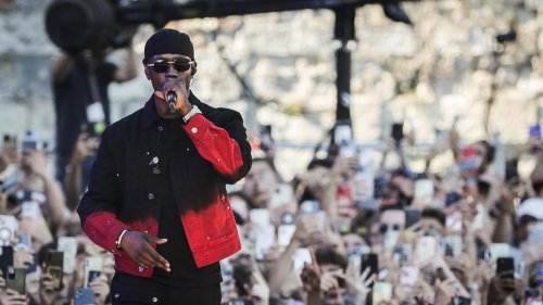 Le producteur de Werenoi alerte sur les fausses cagnottes au profit de l’artiste décédé