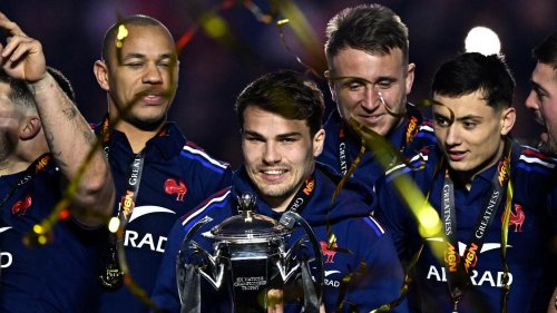 Le XV de France remporte le Tournoi des VI nations après sa victoire finale contre l’Écosse