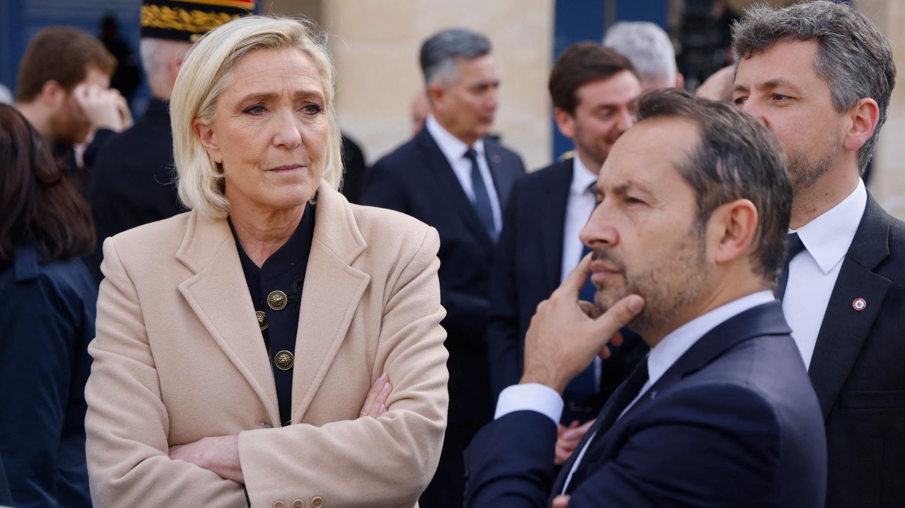 « Tu ruines, tu dégages » : La réponse du RN à Gabriel Attal se résume aussi en un slogan