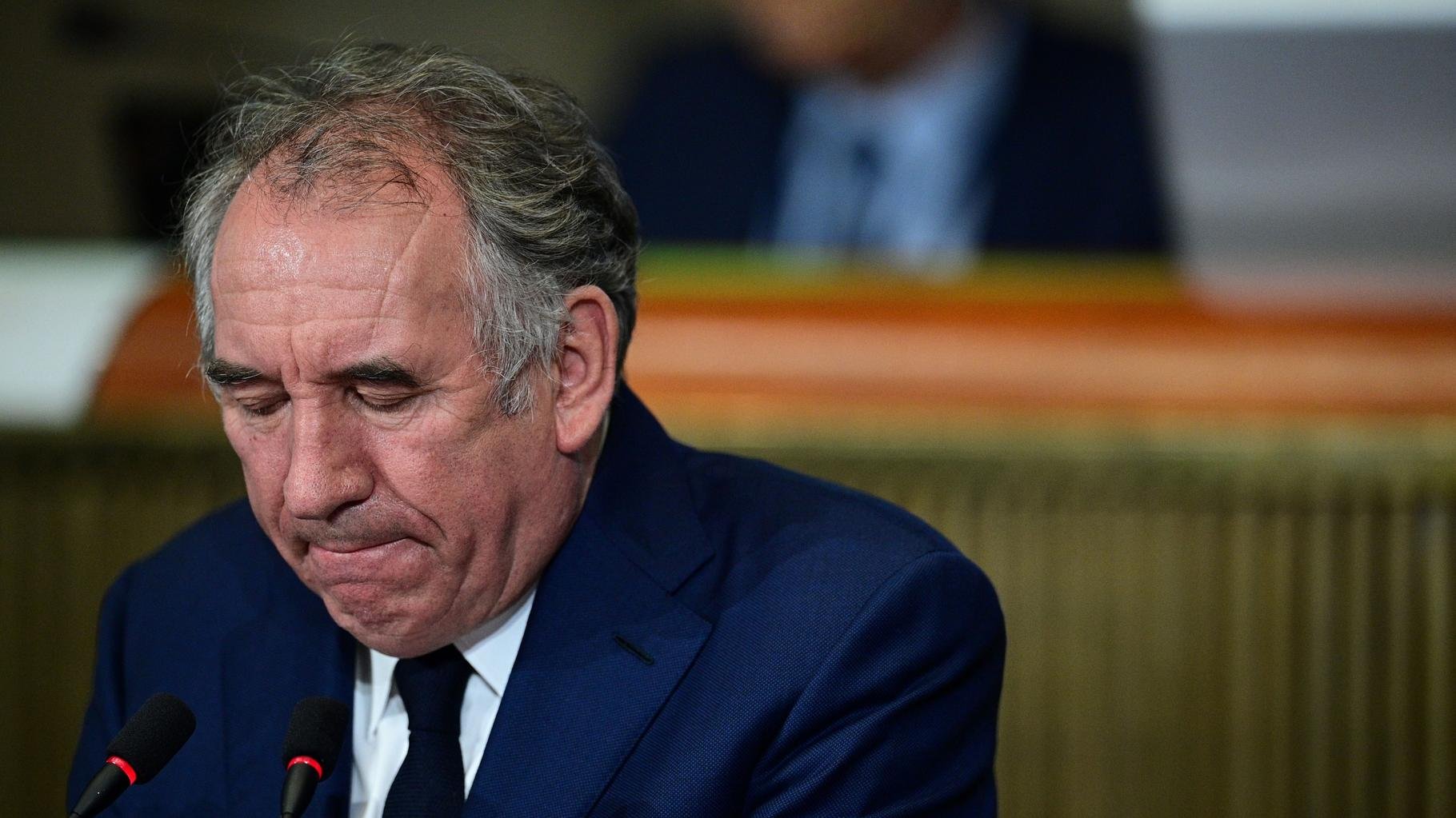 François Bayrou propose aux chefs de partis politiques d’entrer tous ensemble au gouvernement