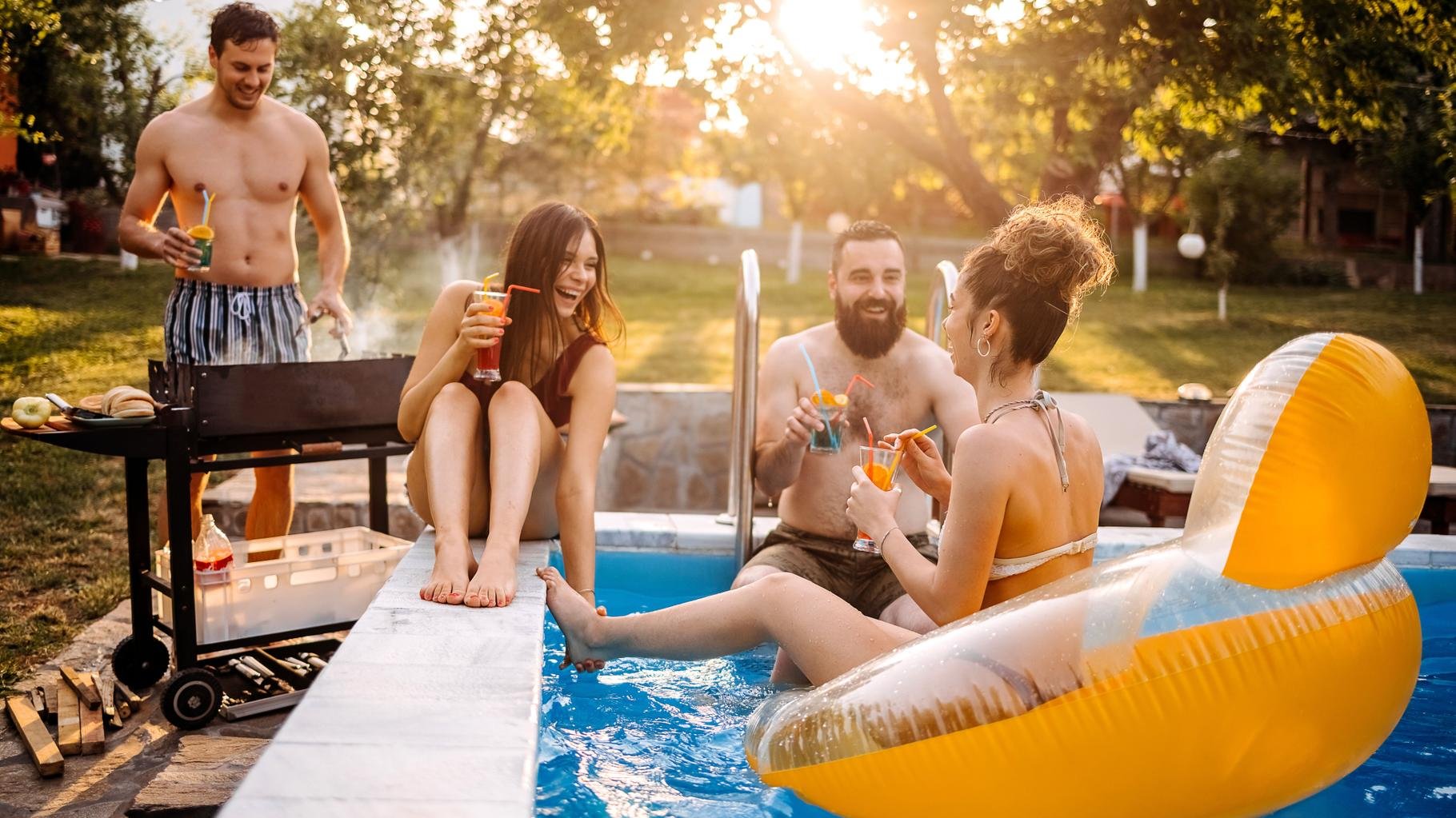 Se baigner juste après manger? La réponse des experts