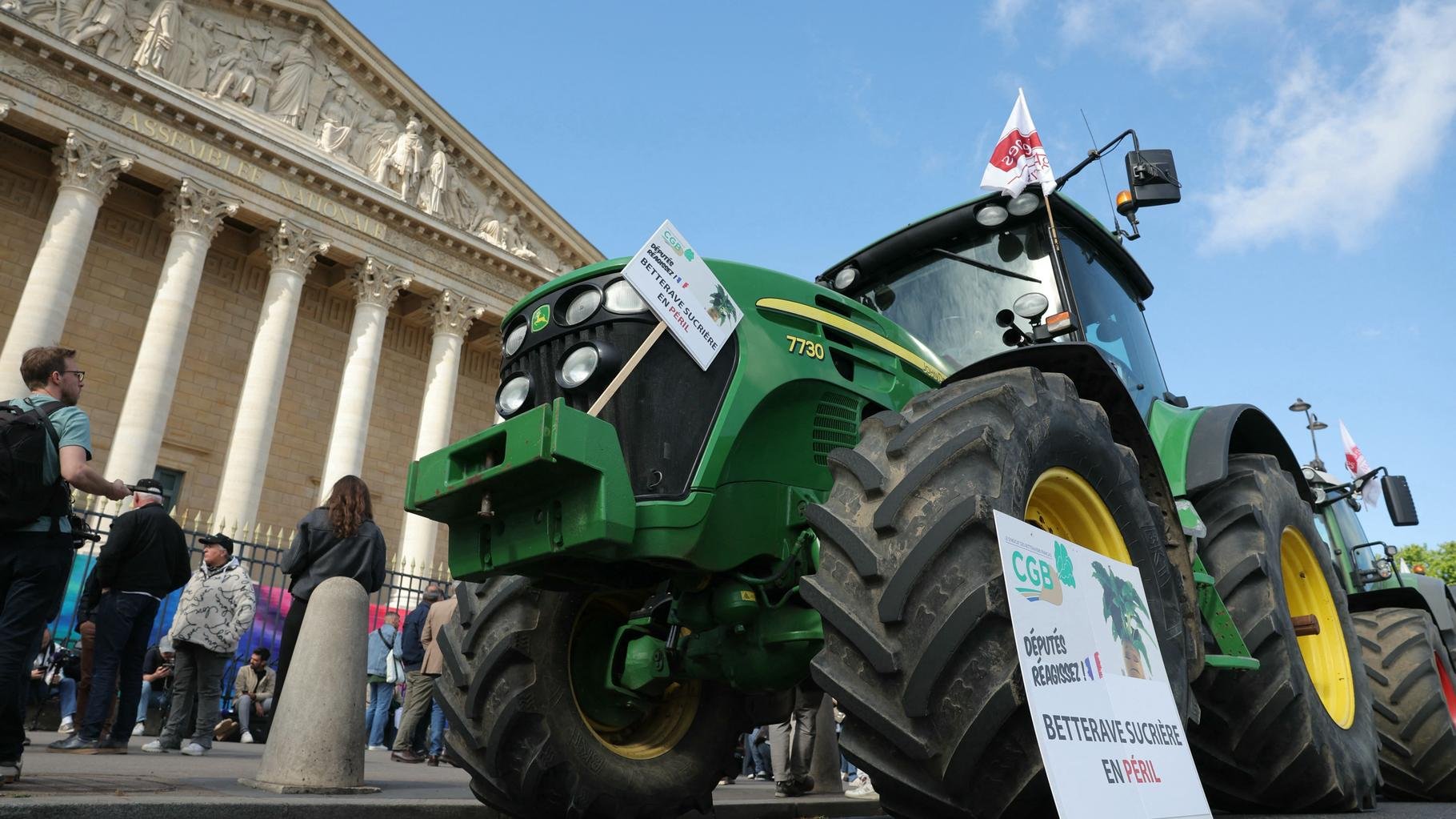Ces autres points de la loi Duplomb éclipsés par la réintroduction de l’acétamipride