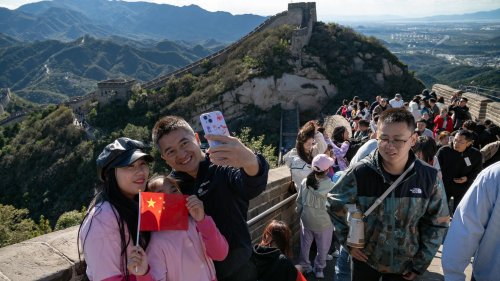En Chine, ces touristes n’auraient pas dû prendre leurs fesses en photo sur la Grande Muraille
