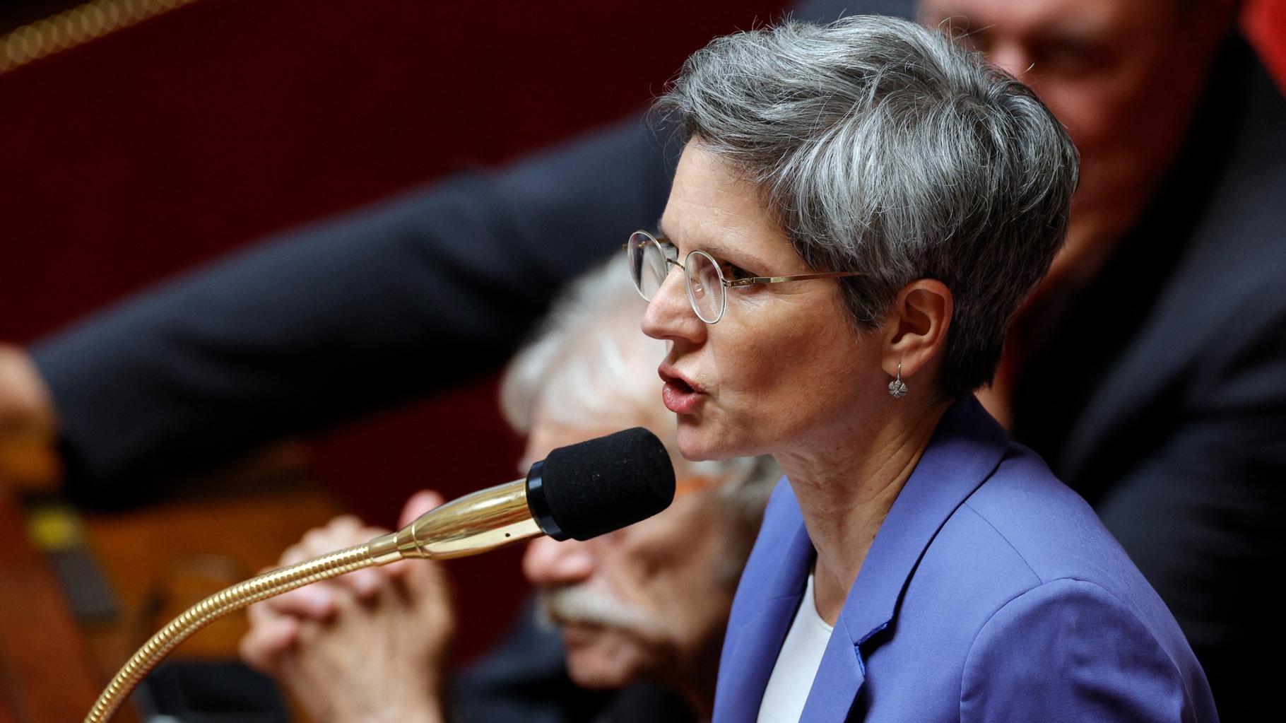 « Rien à péter de leur rentabilité » : Sandrine Rousseau tente d’expliquer sa sortie sur les agriculteurs