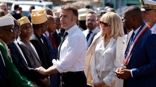 À Mayotte, Emmanuel Macron reconnaît qu’il reste beaucoup « à consolider » après le cyclone Chido