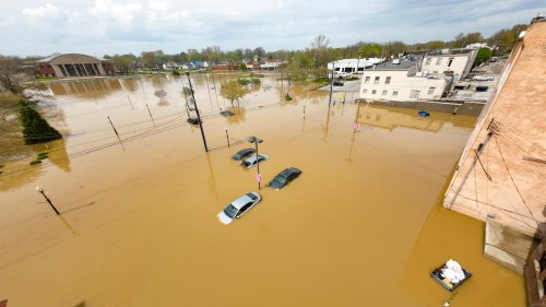 L’incroyable image de cette maison cernée par les inondations dans le Tennessee
