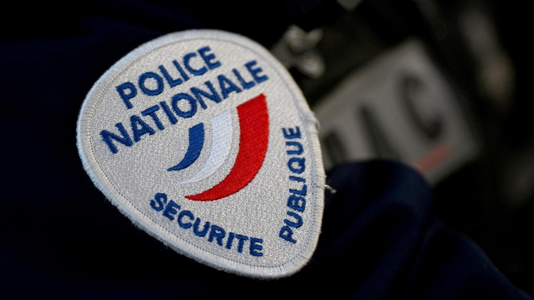 À Cannes, un homme interpellé après avoir menacé des policiers avec un couteau devant le commissariat