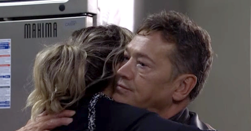 Ricky's EastEnders return delights fans as Walford says an emotional goodbye to Dot