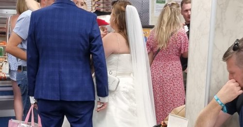 'Starving' bride and groom pop into Hull takeaway for late-night snack
