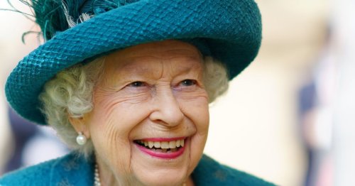 Ahead of Balmoral summer break The Queen releases touching family picture