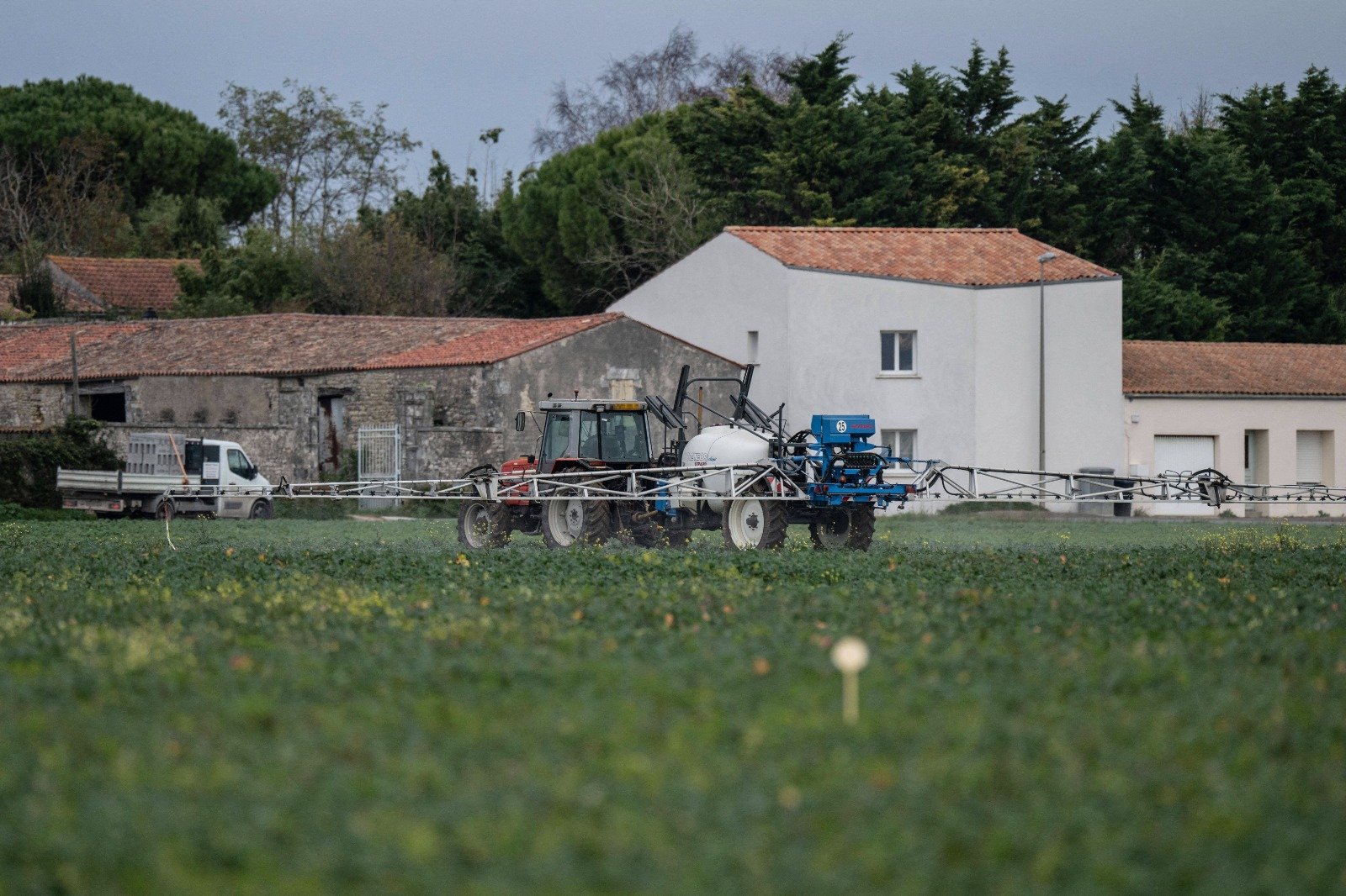 Les sénateurs votent une loi de désorientation agricole qui adoube une agriculture intensive et tournée vers l’export