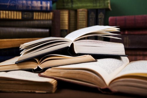 « Un siècle de S.-F. », « Indispensables et indésirables », « Le Temps des révoltes » : notre sélection d'essais