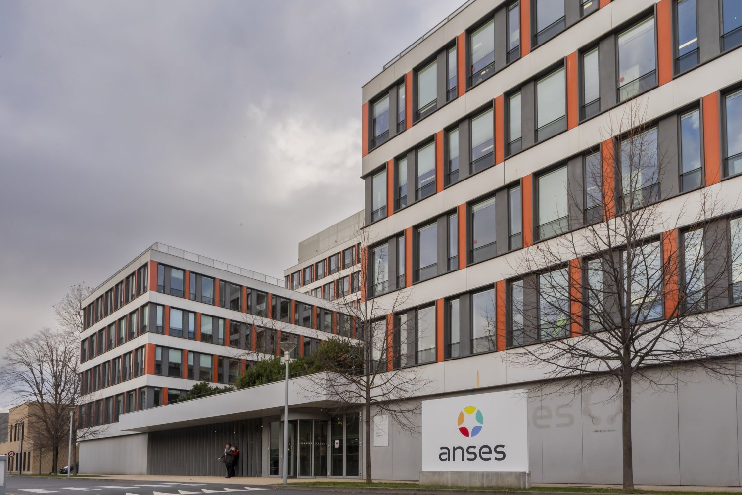 Loi Duplomb : l’indépendance de l’Anses menacée par un décret du ministère de l’Agriculture