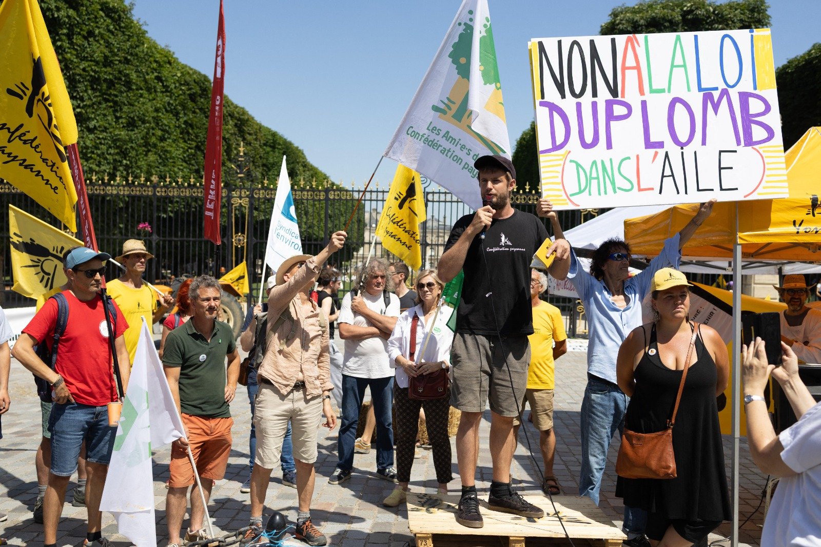 Cette pétition d’une étudiante contre la loi Duplomb bat des records sur le site de l’Assemblée !