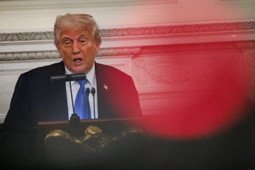 Une attaque « xénophobe, discriminatoire, raciste » : La Cour suprême autorise Trump à révoquer le statut d’environ 350 000 migrants vénézuéliens