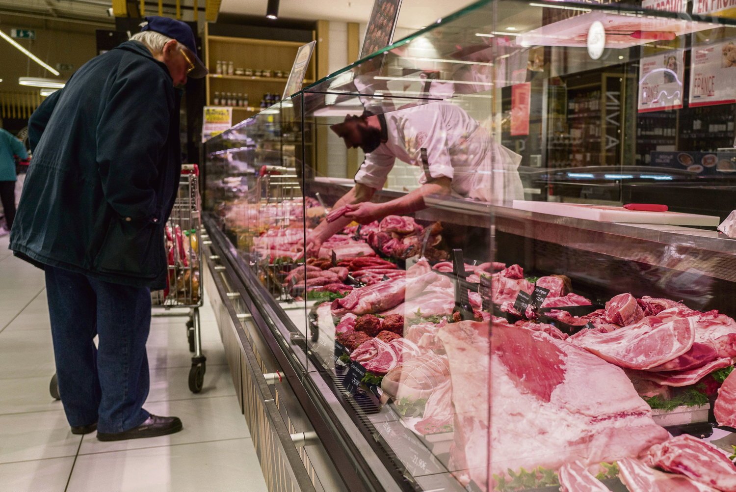 Consommation de viande : les Français en mangent moins et réclament un étiquetage environnemental