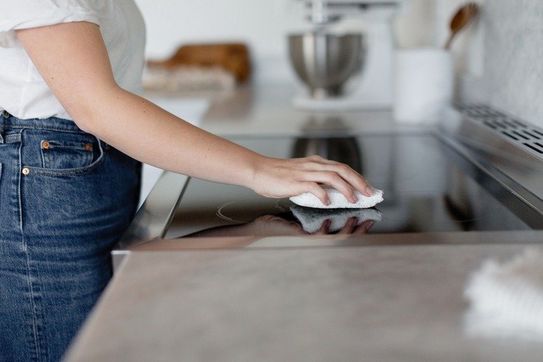 How To Clean A Glass Or Ceramic Stovetop