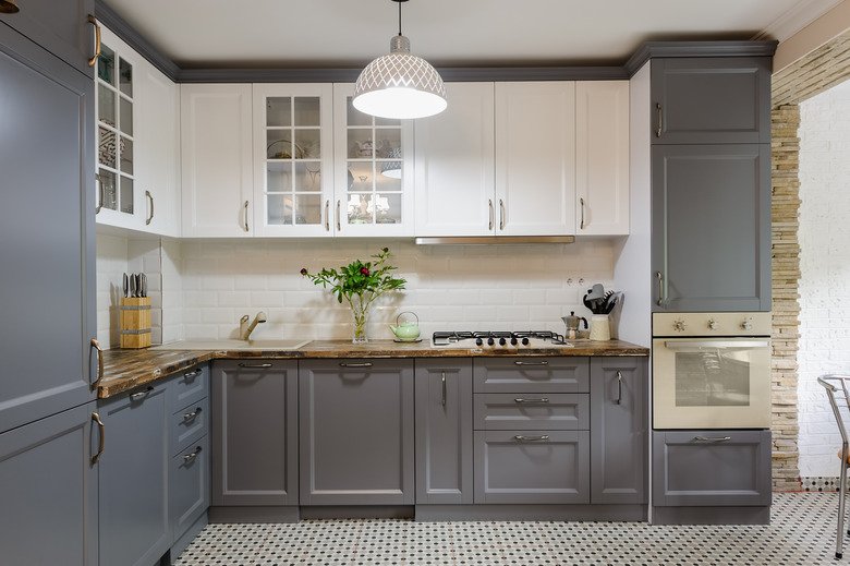 DIY Countertop With Polyurethane