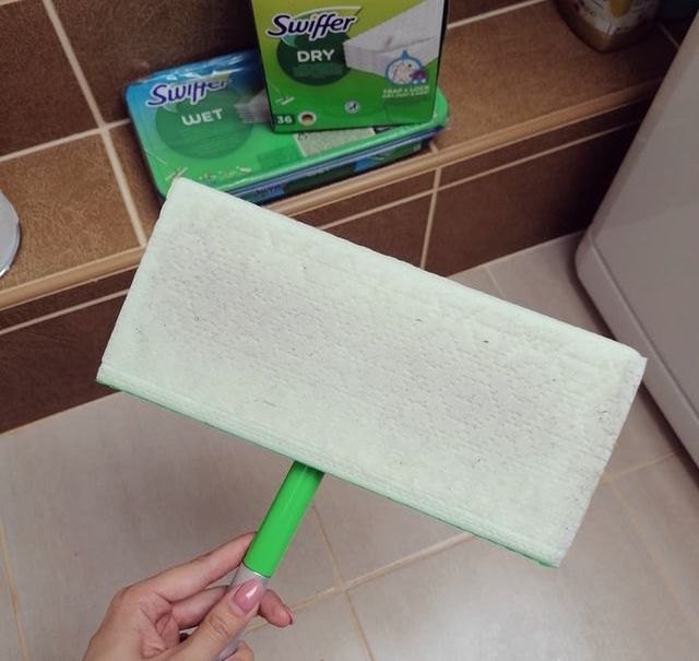 This Swiffer Sweeper Hack Will Make Your Windows Look Professionally Clean | Hunker