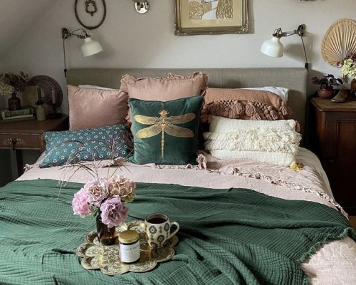 17 Cozy Cottagecore Bedroom Ideas