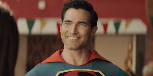 9. Superman's positive attitude: Superman's most prominent feature is his optimism. Even in the darkest of times, he finds light and becomes a beacon of hope. Even in the show, fans love Superman because he shows people the best part about the world.