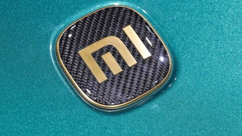 Smartphone giant Xiaomi unveils AI model, joining fierce competition in China