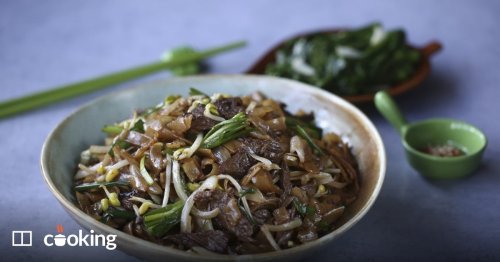 Dry-fried beef rice noodles recipe (gon chow ngau ho)