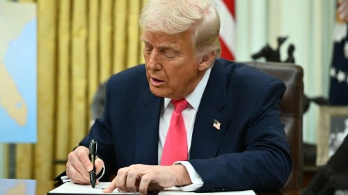 How China and Singapore’s official languages came into being, after Trump’s English decree