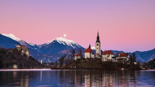 Best App for Predicting the Moonrise