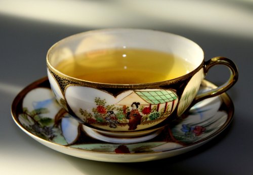 Drinking Green Tea Reduces Side Effects Of American Diet