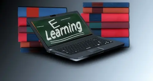 Digital and Traditional Learning: Harmonizing Methods for Modern Education