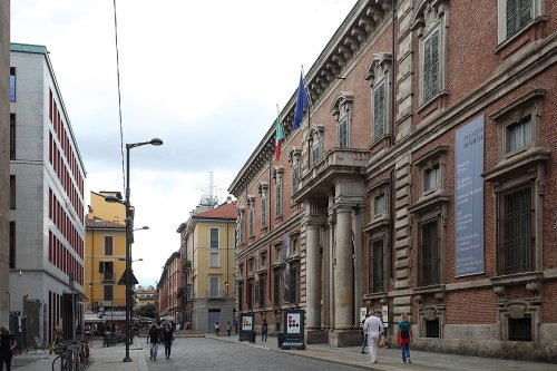 Case di lusso a Milano, l'identikit di chi può permettersele