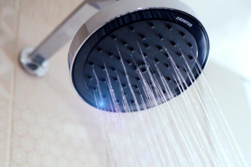 this-idea-wasn-t-all-wet-the-sensing-water-saving-shower-head-debuts