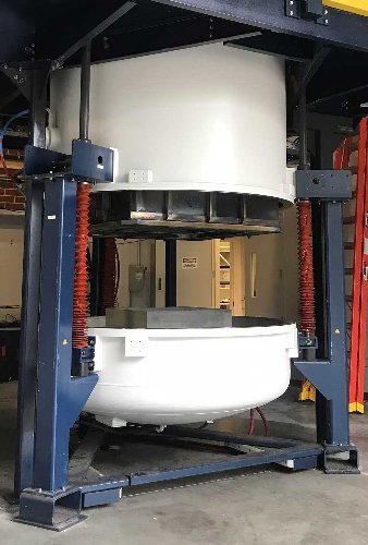 White-Hot Blocks as Renewable Energy Storage?