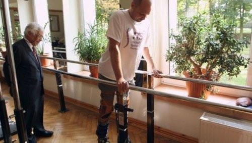 Man With Severed Spinal Cord Walks Again After Cell Transplant