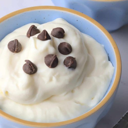 White Chocolate Protein Mousse Recipe (4 Ingredients)