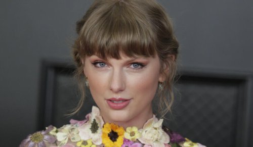 Taylor Swift Thanks Nurse 'Serving On The Front Lines' With Care Package