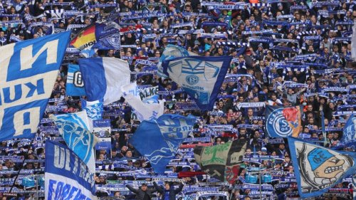 Schalke: Dauerkarten-Inhaber zahlen Nürnberg-Spiel zweimal