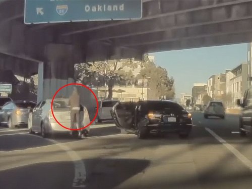 Caught on video: Photographers robbed of $7,000 in gear while stuck in traffic in San Francisco