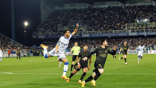Auxerre - PSG : la prestation scandaleuse de Lionel Messi !
