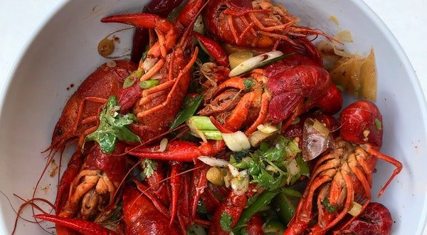 The Art of Eating Crawfish in New Orleans